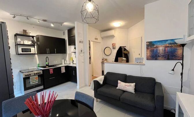 Four-room apartment in the center