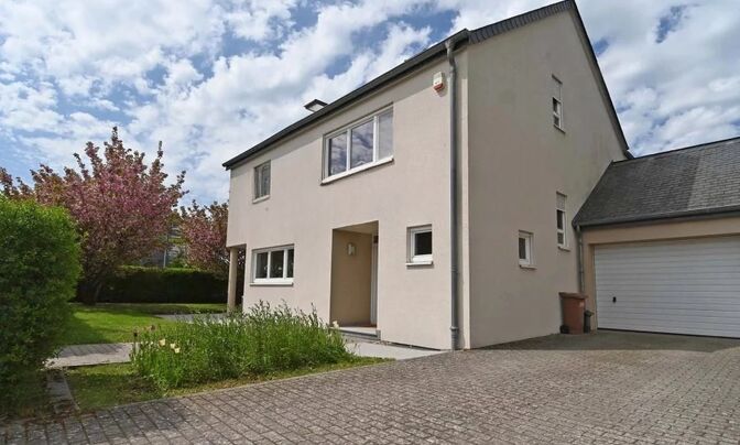Detached house 4 bedrooms for sale in Gonderange
