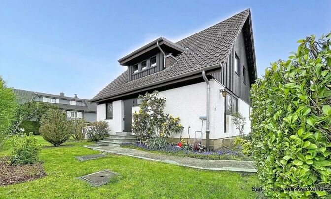 Detached house 5 bedrooms for sale in Bereldange