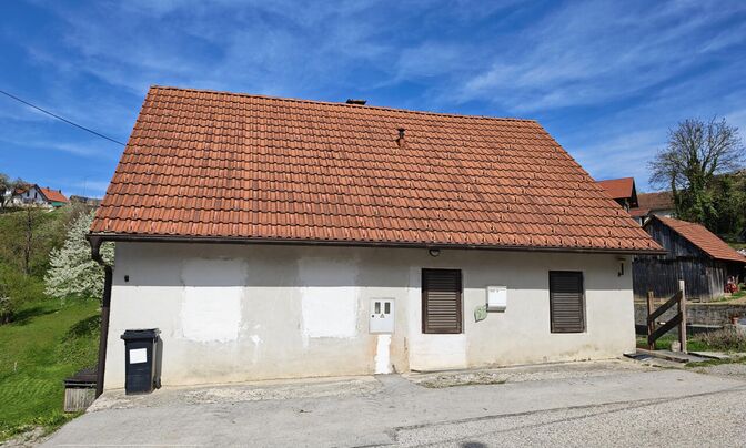 House, Chernich Vas