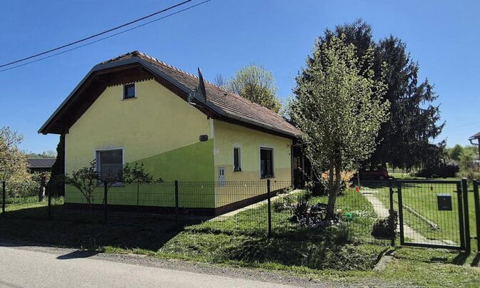 House, Pintse Marof.