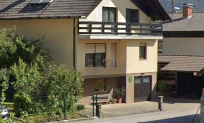 House with a terrace, Stanežice