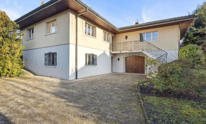 Single house 8 rooms