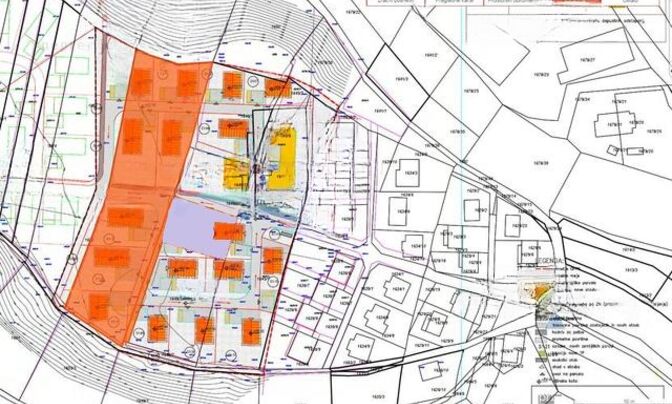 Land plot in Radovljica, reduced price