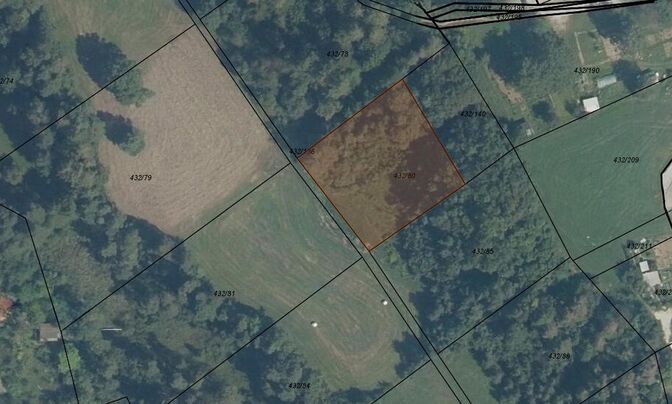 Agricultural land plot Lese.