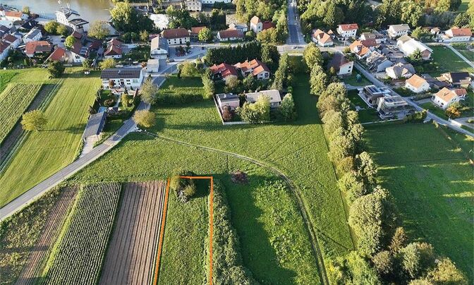 Plot, Land Business - in BIZOVIK.