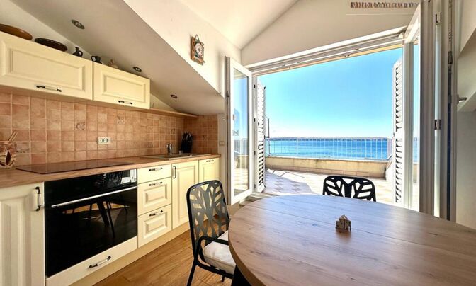 Three-room apartment in Piran