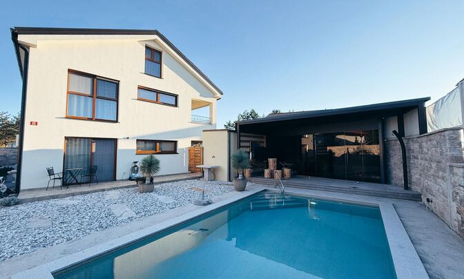 Duplex New Maychni
