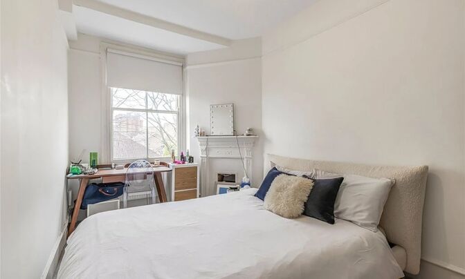 Beaufort Mansions, Beaufort Street, Chelsea