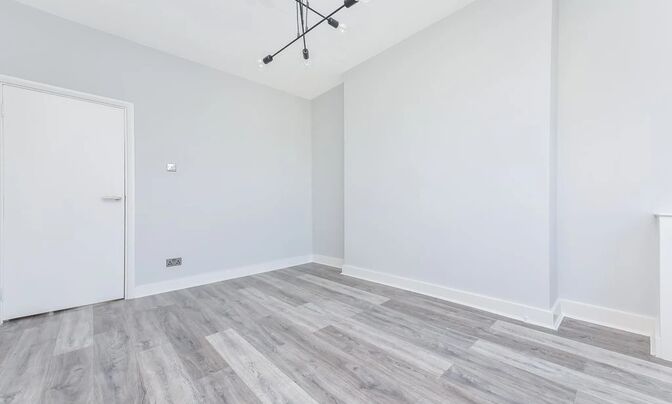 Colvestone Crescent, London, Dalston
