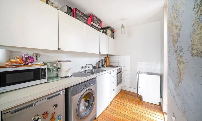 Garratt Lane, Southfields