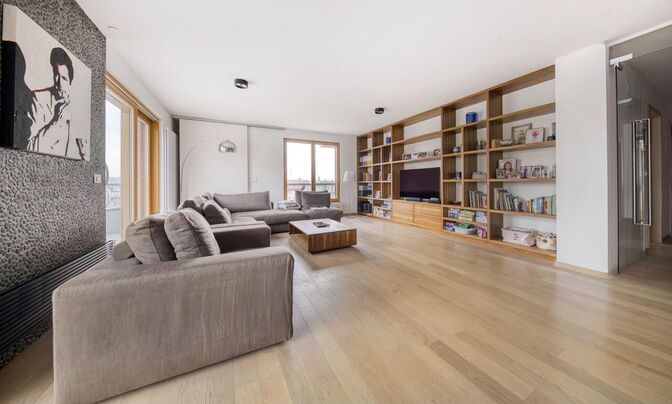 Apartment, 4 rooms, Vich