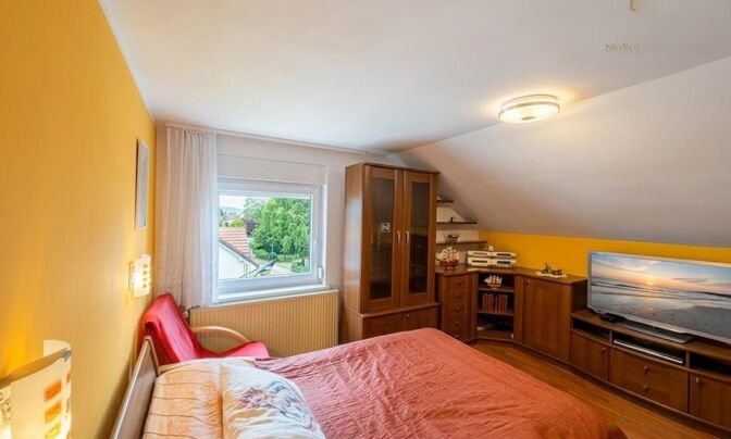 Three-Room Apartment with Garage in Shentvid