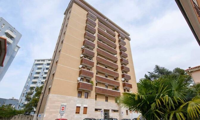 Apartment on Della Bona, Center