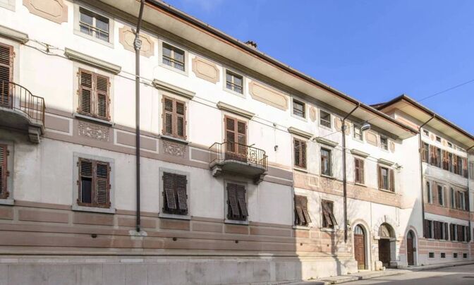Apartment on Seminary Street