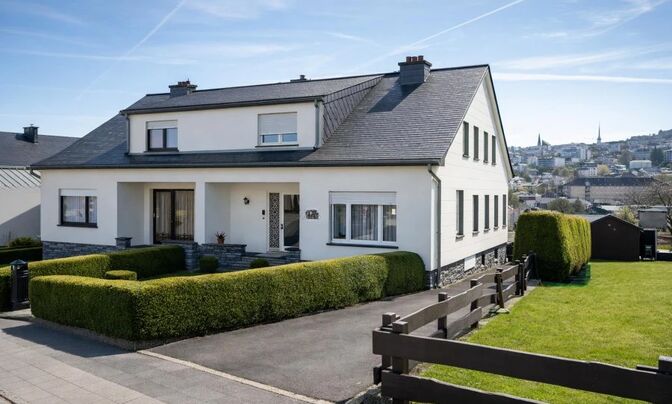House 4 bedrooms for sale in Wiltz