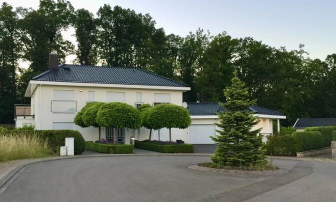 Detached house 5 bedrooms for sale in Hesperange
