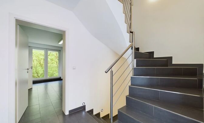 Semi-detached house 5 bedrooms for sale in Hesperange