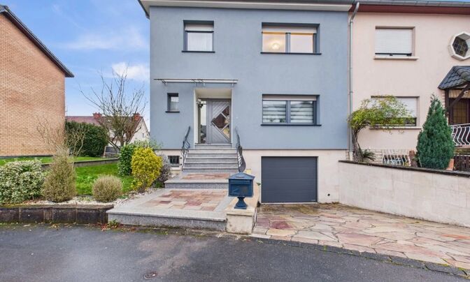 House 4 bedrooms for sale in Dudelange