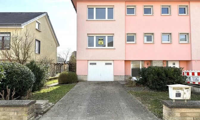 Semi-detached house 5 bedrooms for sale in Bertrange