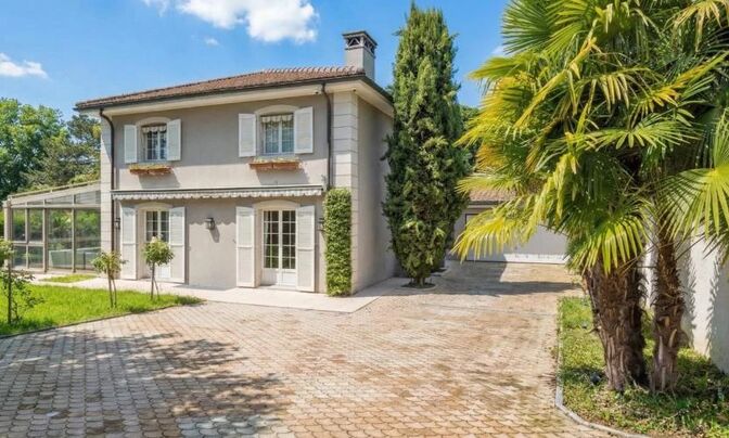 Single house 8.5 rooms