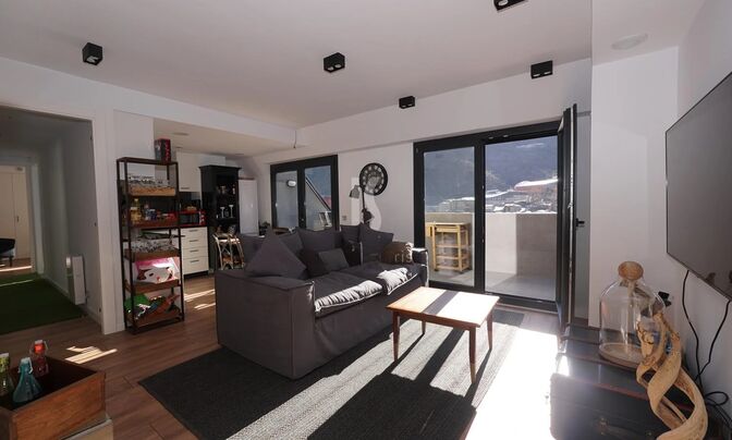 Penthouse for sale in Santa Coloma, 3 bedrooms