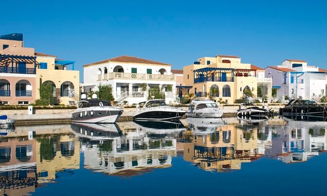 6 Bedroom Villa For Sale in Limassol City
