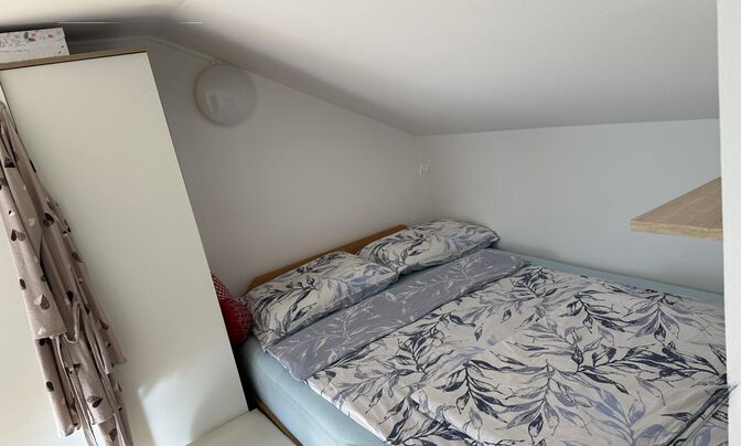 Three-room apartment in the center