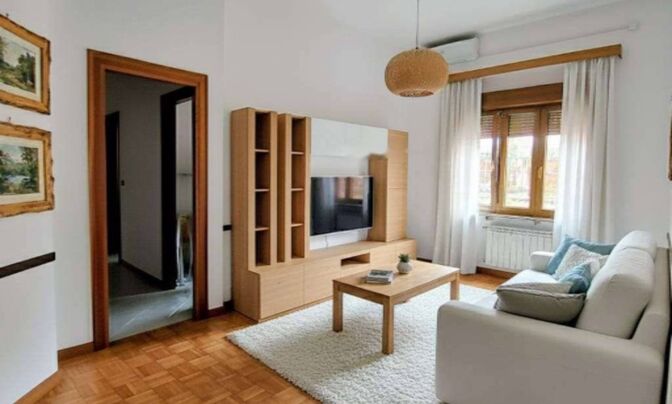 Двухкомнатная квартира в центре Горловица