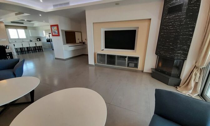 3 Bedroom Apartment for Sale in Agios Tychonas, Limassol