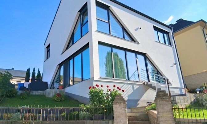 Villa 3 bedrooms for sale in Pratz