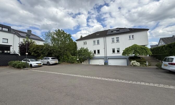 Semi-detached house 4 bedrooms for sale in Strassen