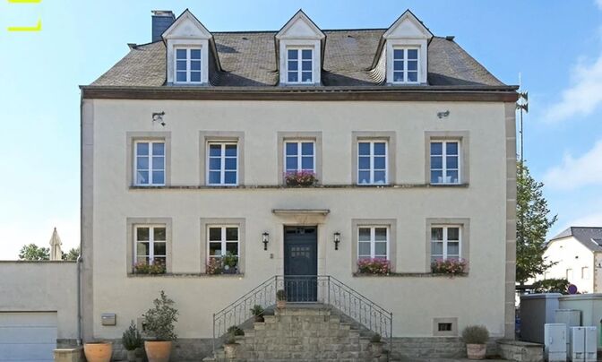 House 5 bedrooms for sale in Goetzingen
