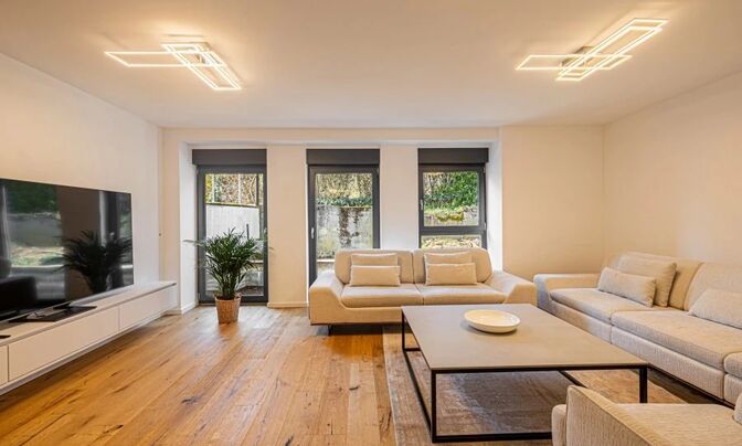 Detached house 5 bedrooms for sale in Hautcharage