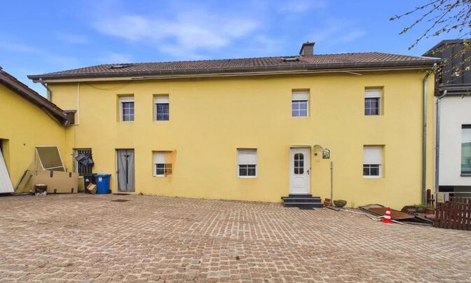 Semi-detached house 4 bedrooms for sale in Lintgen