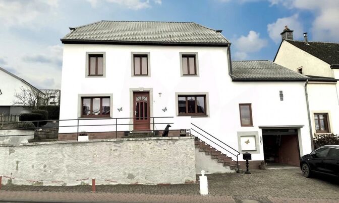House for sale in Niederfeulen