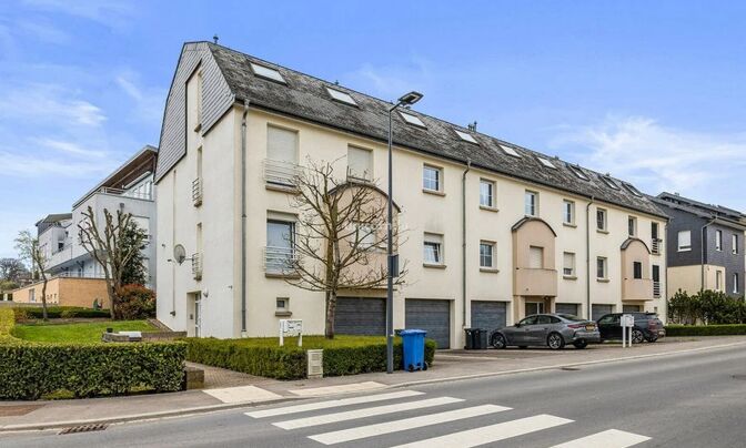 Duplex 4 bedrooms for sale in Leudelange