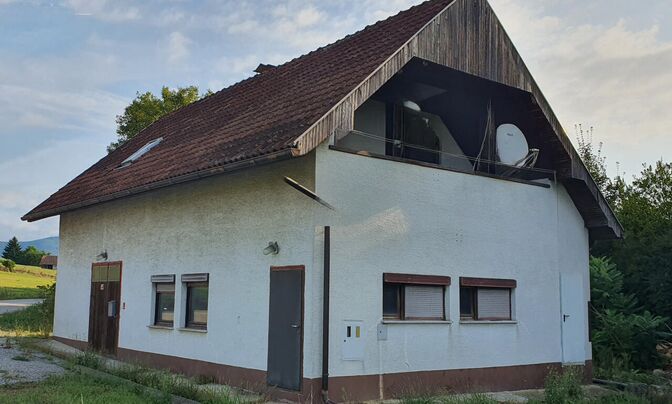 House, Glogov Brod