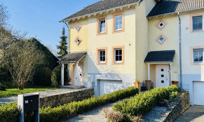 Semi-detached house 4 bedrooms for sale in Goetzingen