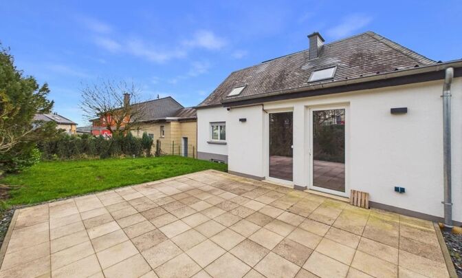House 6 bedrooms for sale in Wiltz
