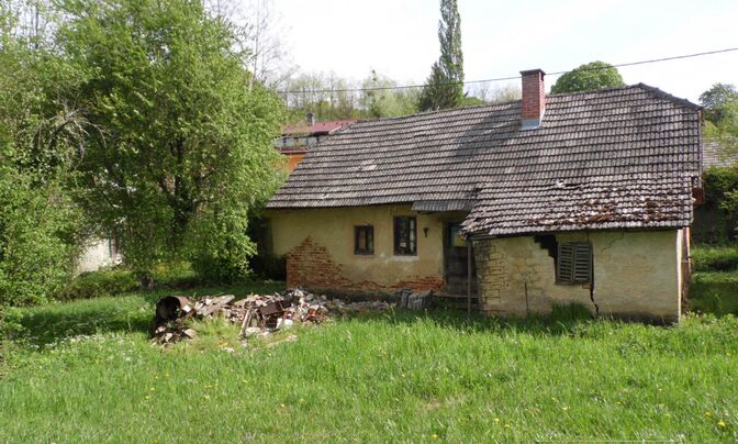 House, Cerov Log