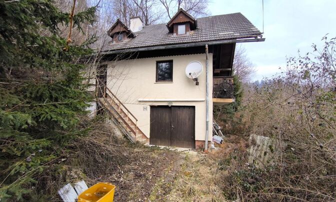 House, Veliki Vrh pri Litiji