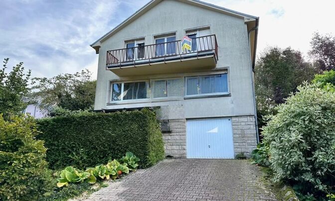 Detached house 4 bedrooms for sale in Redange