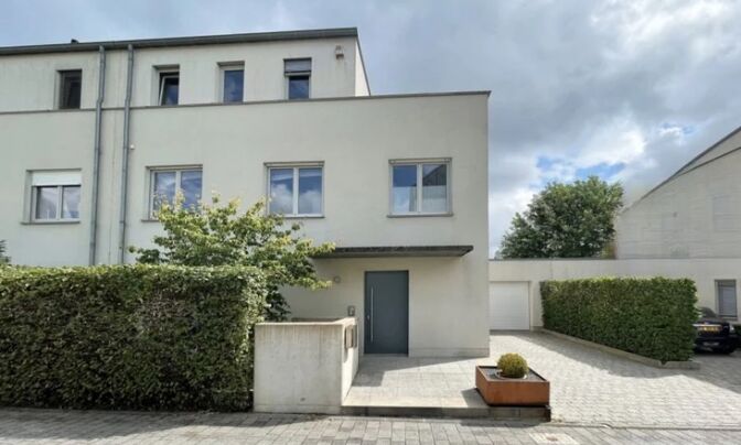 Semi-detached house 3 bedrooms for sale in Bertrange