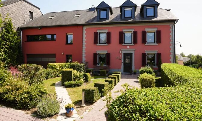 Detached house 6 bedrooms for sale in Boulaide