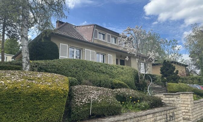 Villa 4 bedrooms for sale in Bereldange