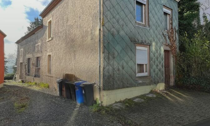 House 4 bedrooms for sale in Perlé
