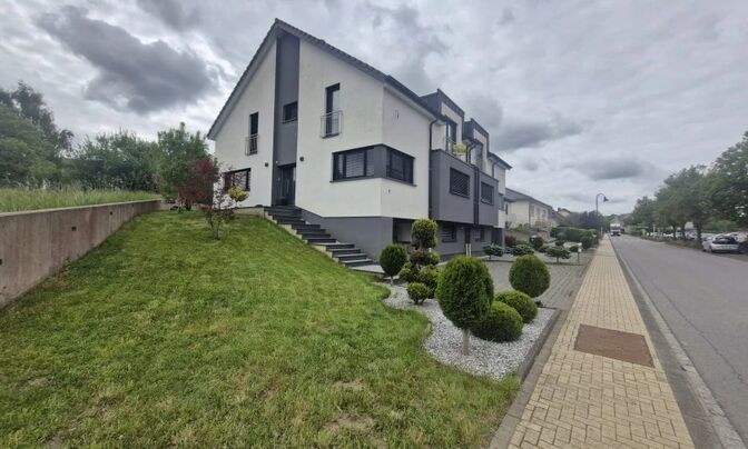 Semi-detached house 5 bedrooms for sale in Oberpallen