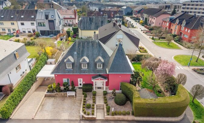 Detached house 4 bedrooms for sale in Strassen