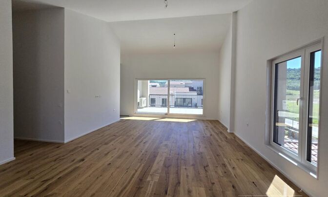 Four-room apartment Isola Residence Momento
